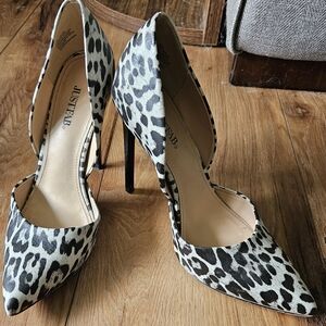 JustFab Black and White Heels with Striking Design
